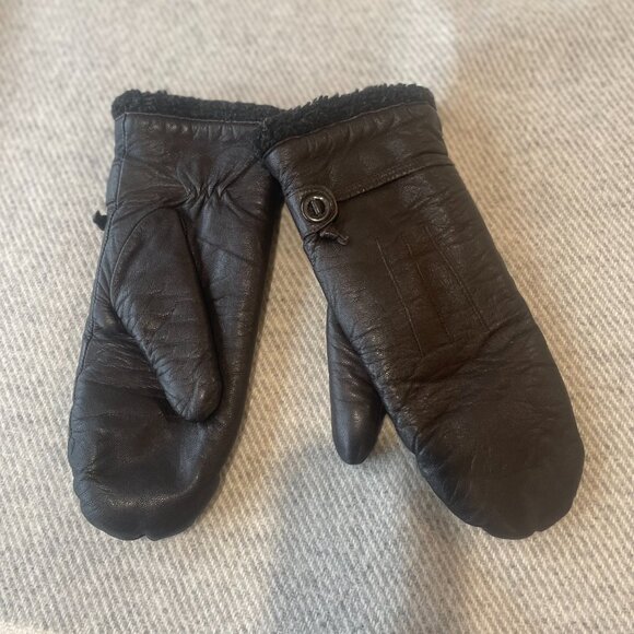 Leather Mittens - Picture 2 of 4